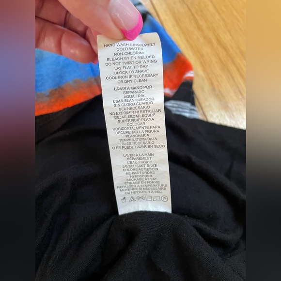 Women’s Kensie Watercolor Maxi Dress - Picture 10 of 10